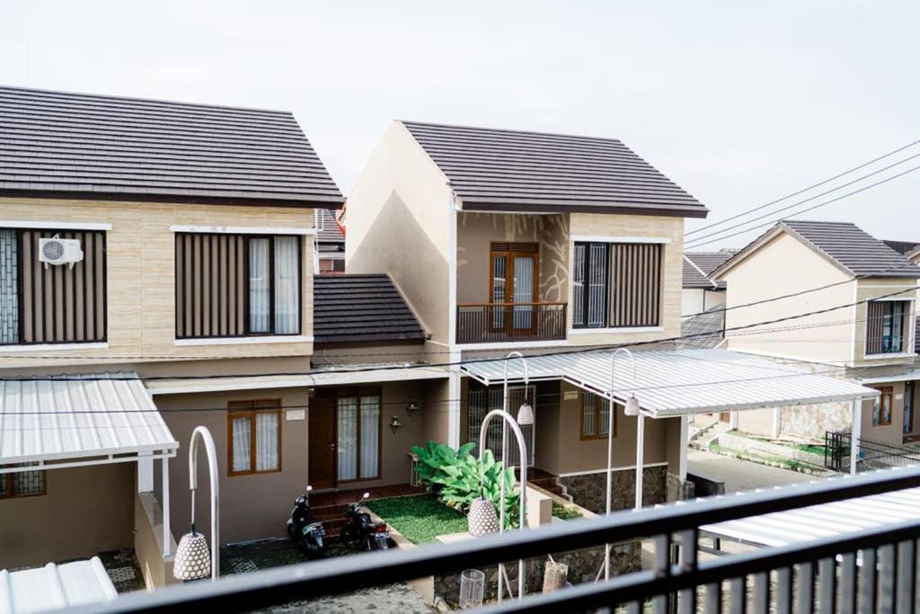 Villa Rumah 3 Kamar Lembang, Adem, Bebas Macet à Bandung Extérieur photo